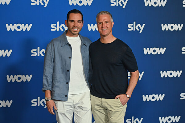 SKY SPOTLIGHT Program Presentation / Red Carpet