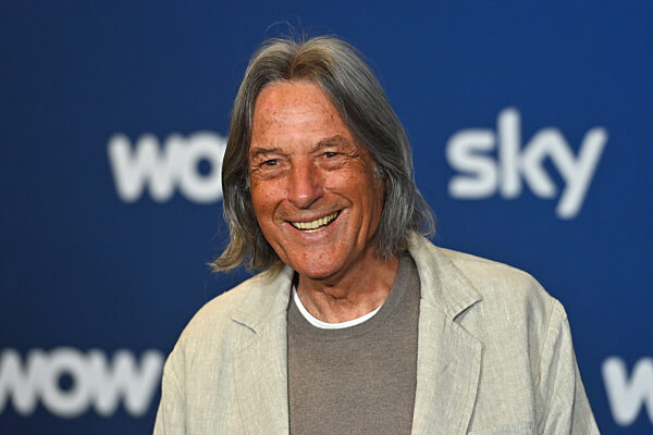 SKY SPOTLIGHT Program Presentation / Red Carpet