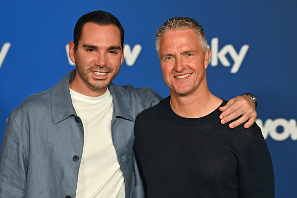 SKY SPOTLIGHT Program Presentation / Red Carpet