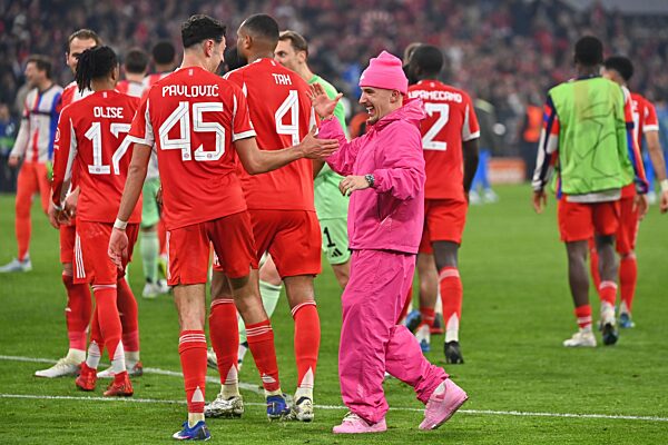 Football Champions League Quarterfinals 
FC FC Bayern Munich - R