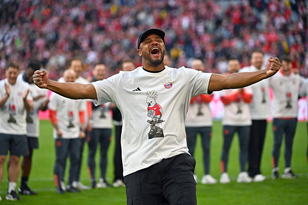 Fussball Bundesliga [Bundesliga] / 
FC FC Bayern Munich - Stuttgart 4-2