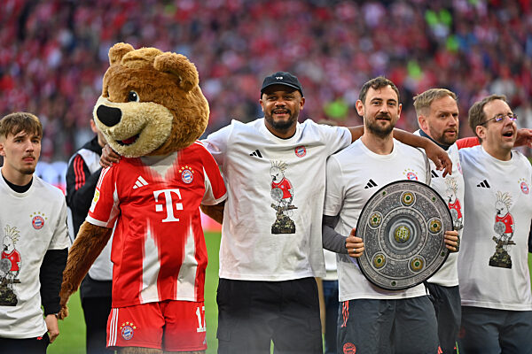 Fussball Bundesliga [Bundesliga] / 
FC FC Bayern Munich - Stuttgart 4-2