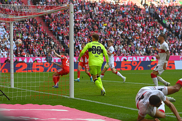 Fussball Bundesliga [Bundesliga] / 
FC FC Bayern Munich - Stuttgart 4-2