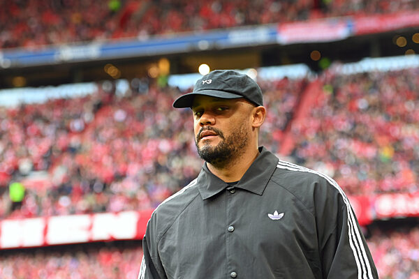 Fussball Bundesliga [Bundesliga] / 
FC FC Bayern Munich - Stuttgart 4-2