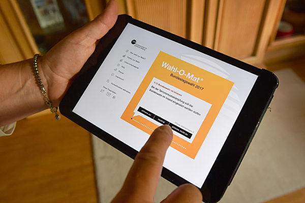 Waehler koennen sich  wieder durch den Wahl-O-Mat klicken