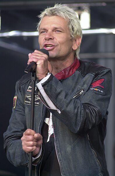 Matthias Reim 
(Sänger)    05/02 her



Mann Gesang Musik Schlager Pop...