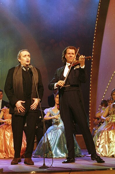 - Andre Rieu mit Jose Carrerras (li.) -
Farbnegativ
12/98 te
Musik Mann...