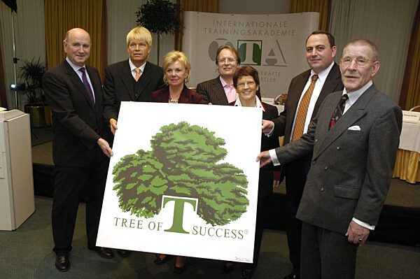 Pressekonferenz zum 1. ITA
Unternehmerforum
02/07 thg
Prof. Dr...