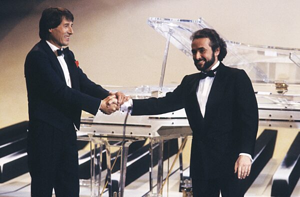 Jose Carreras (re.) und
Udo Jürgens
10/85...
