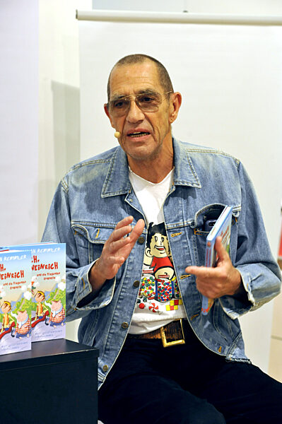 Stephan Remmler
(Sänger)
10/15 thg
Stephan Remmler am 17...