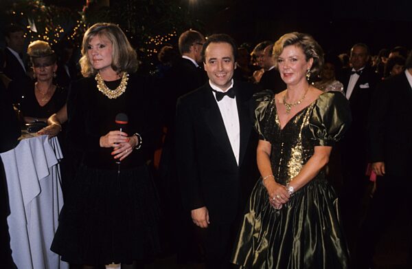 v.l.: Barbara Dickmann, Jose
Carreras...