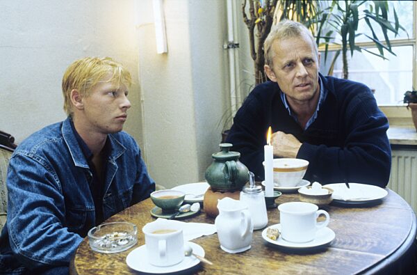 Rolf Becker
         mit Sohn Ben (li...