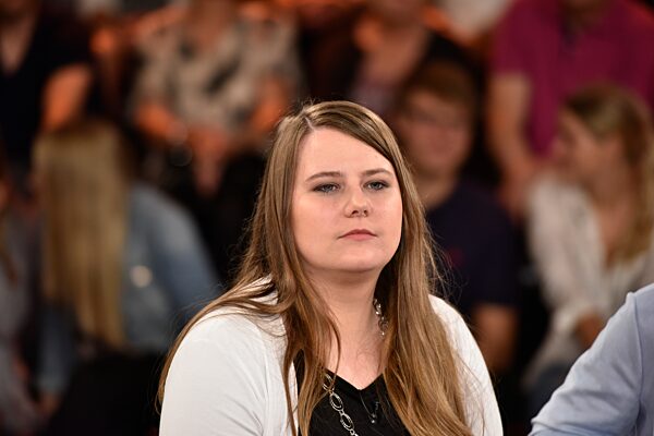 Natascha Kampusch
(Autorin)
08/16 her
Natascha Kampusch am 24...