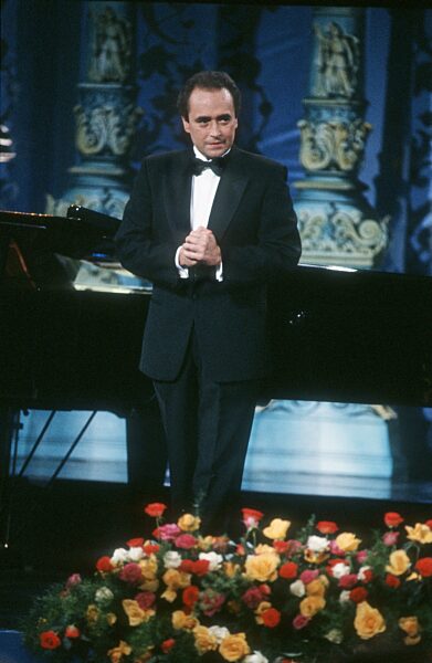 Jose Carreras
auf dem "Rosenball 1989"
09/89...
