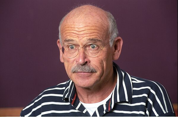 Günter Wallraff
(Autor)    09/02 pp



Mann geboren am 01.10...