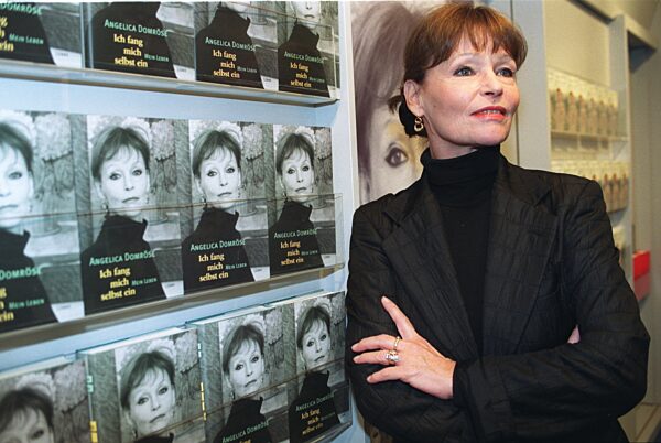 Angelica Domröse
(Schauspielerin) 10/03 pp
Frau TV Fernsehen Film...