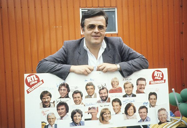 Dr. Helmut Thoma
(TV-Manager)
09/85 rag




Dr...