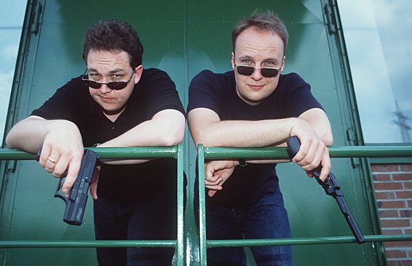 Oliver Kalkofe (li.)
        mit Oliver Welke
            08/99...