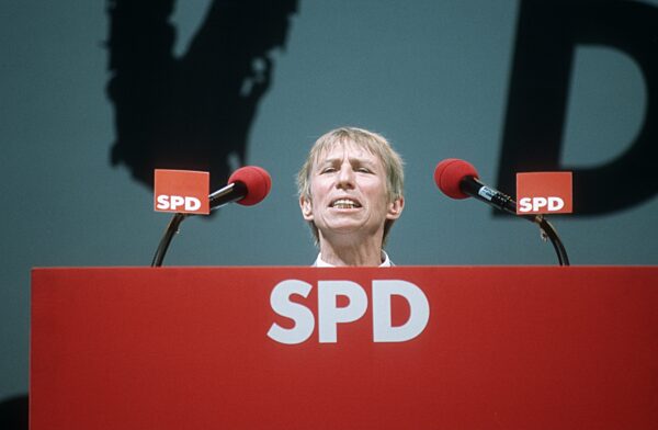 Regine Hildebrandt
09/94 mat
Frau Politik SPD
quer...
