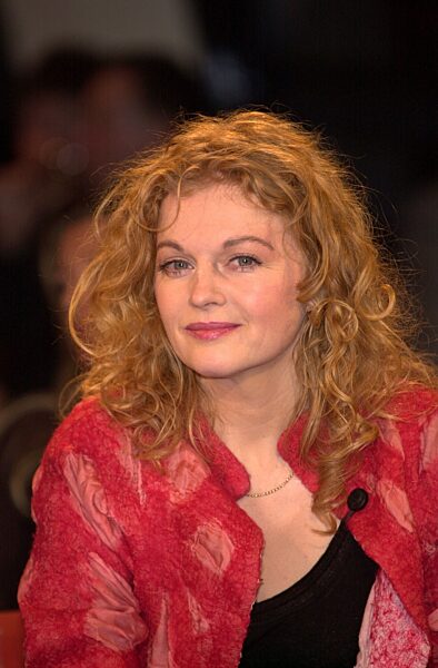 Inga Humpe
(Sängerin ) 01/03 her
Frau Musik Pop Popmusik Sängerin...