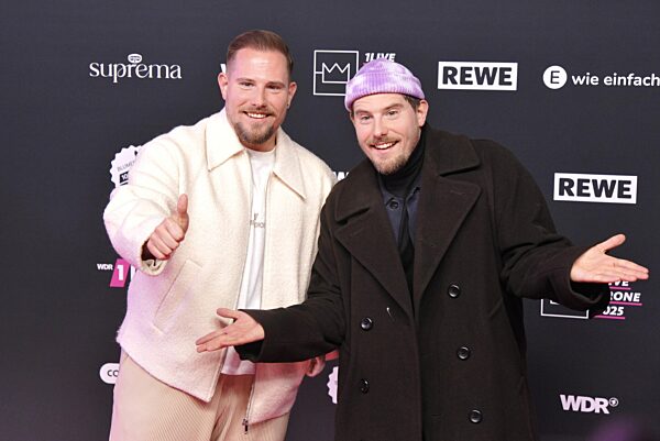 Dennis und Benni Wolter
(Entertainer)
12/25 thg


Die Zwillingsbrüder Dennis...