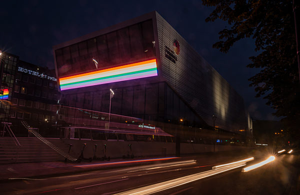 Fußball EM - Regenbogen-Beleuchtung in Dortmund