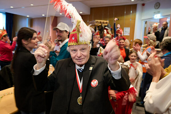 Karnevalist Helmut Scherer wird 90