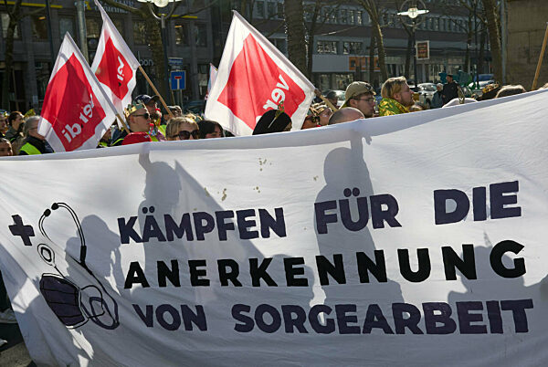 Streiktag der Frauenberufe im Öffentlichen Dienst