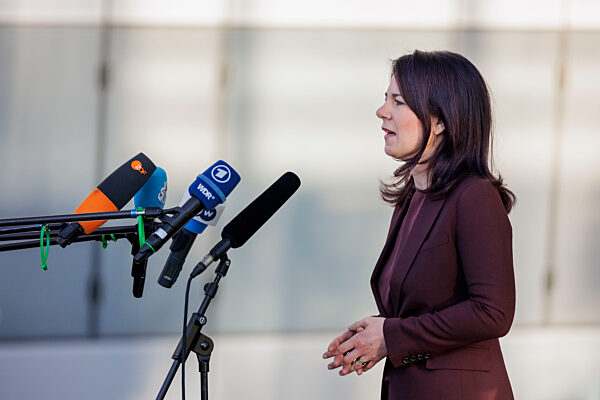 Aussenministerin Baerbock reist nach Bruessel zum Treffen der NATO-Aussenministerinnen und -Aussenminister