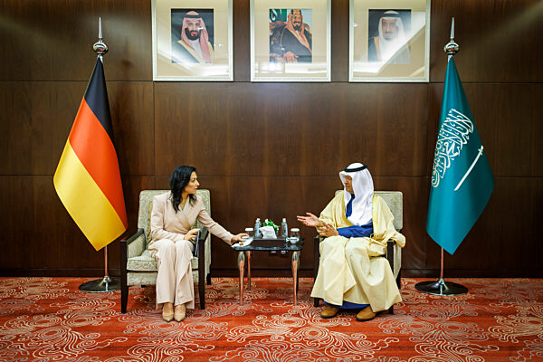 BM Reiche reist nach Saudi Arabien