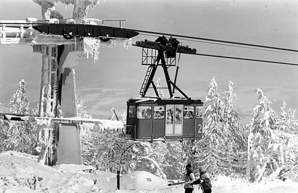 DDR - Fichtelberg-Schwebebahn in Oberwiesenthal