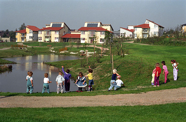 Das erste SOS-Kinderdorf in den neuen Bundesländern ist am 08...
