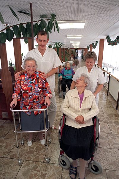 Zivildienst    (Archivfoto 1995)