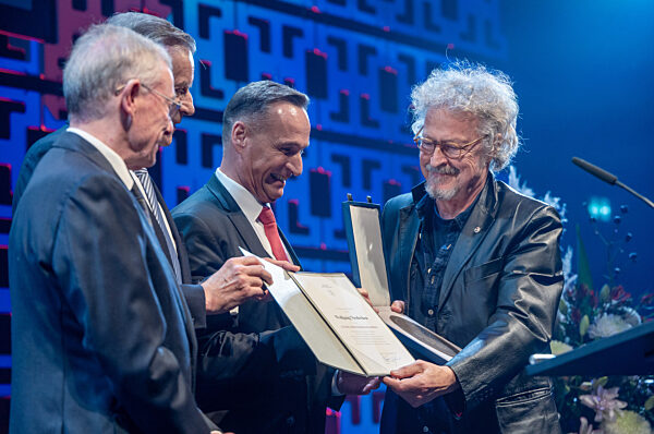 Wolfgang Niedecken erhält Georg-Meistermann-Preis