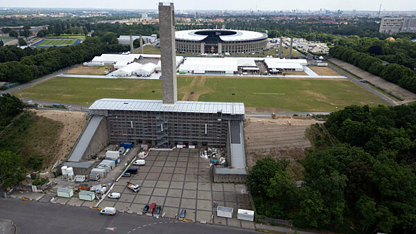 Fussball DFB Pokal Finale 2023/24, 1.FC Kaiserslautern - Pressekonfernez / Training