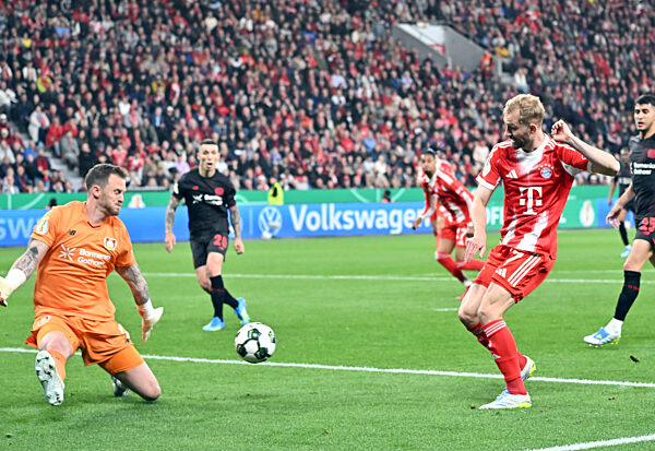 Fussball DFB Pokal 1/2 Finale, Bayer 04 Leverkusen - FC Bayern München