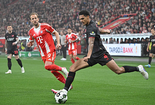 Fussball DFB Pokal 1/2 Finale, Bayer 04 Leverkusen - FC Bayern München