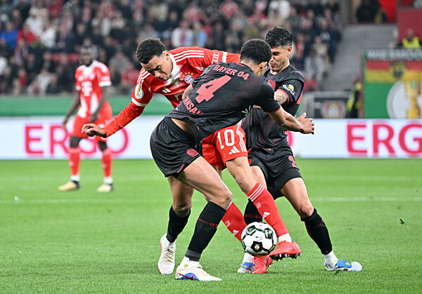 Fussball DFB Pokal 1/2 Finale, Bayer 04 Leverkusen - FC Bayern München