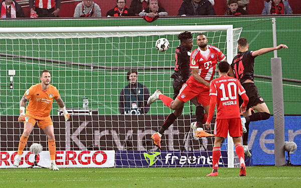 Fussball DFB Pokal 1/2 Finale, Bayer 04 Leverkusen - FC Bayern München