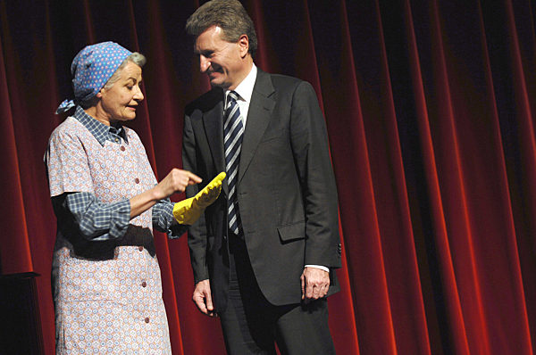 +++(c) dpa - Report+++