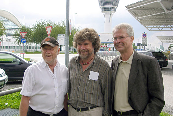 Regisseur Joseph Vilsmaier (l-r), Berater und Extrembergsteiger Reinhold...
