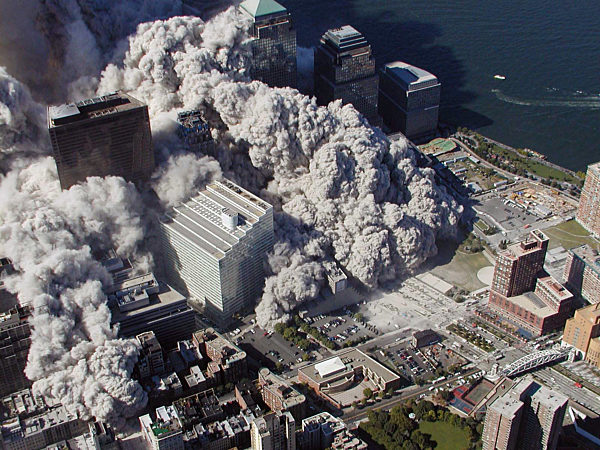 Neue dramatische Fotos von 9/11 veröffentlicht