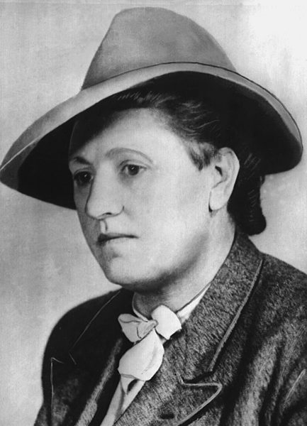 Dr. Elisabeth Selbert