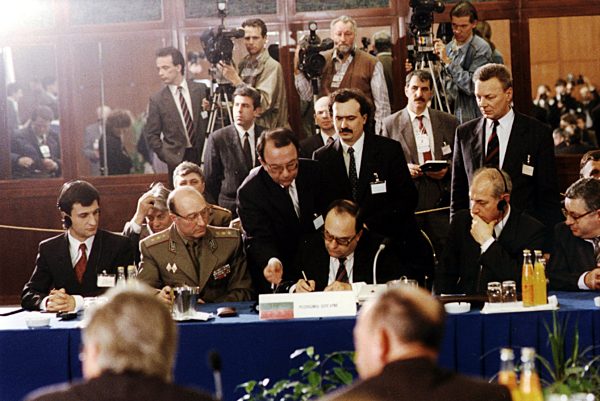 Warschauer Pakt - Auflösung beschlossen