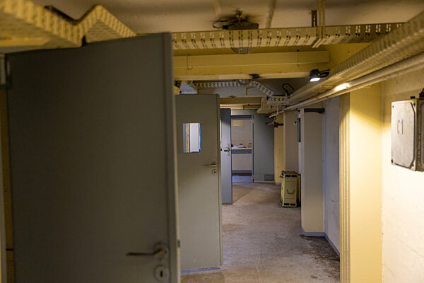 Früherer Stasi-Bunker wieder für Führungen geöffnet