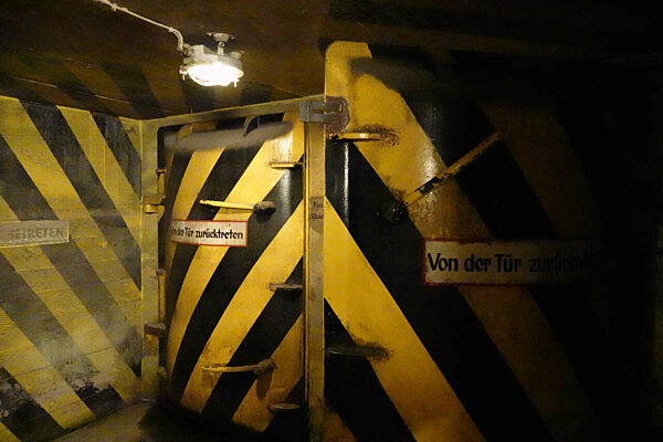 «Verlassene Orte» - Tiefbunker Steintorwall in Hamburg