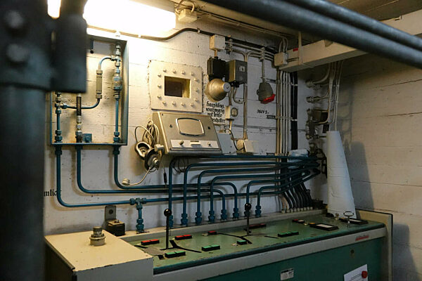 «Verlassene Orte» - Tiefbunker Steintorwall in Hamburg