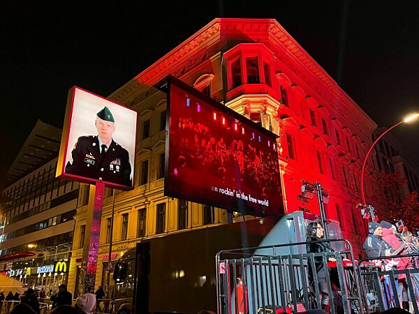35 Jahre Mauerfall - Checkpoint Charlie