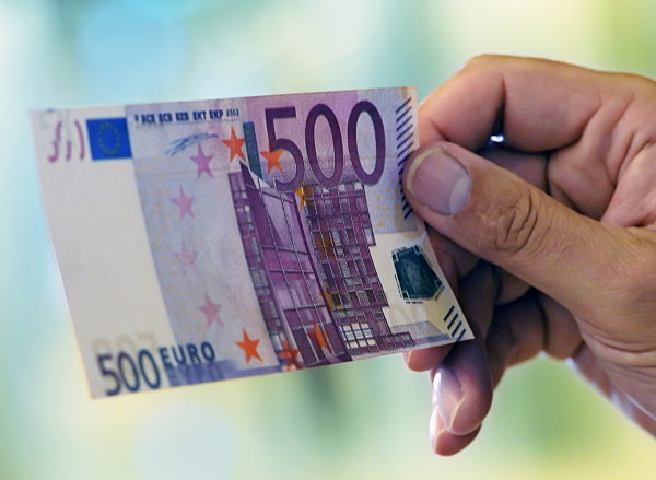 Deutsche Bundesbank zeigt gefälschte Banknoten