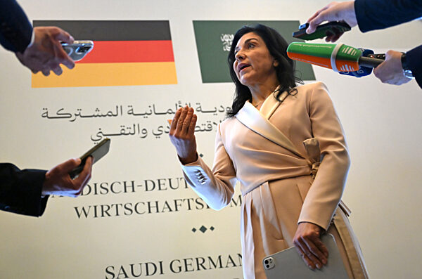 Wirtschaftsministerin Reiche besucht Saudi-Arabien